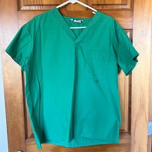 Scrub Wear scrub set. Green color. Medium top, small bottom